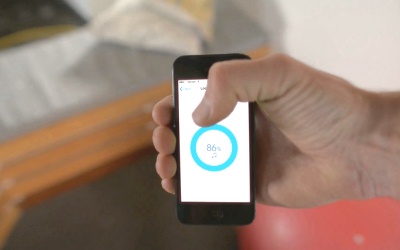 Gokey управляет смартфоном по Bluetooth