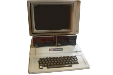 Персональный компьютер Apple II